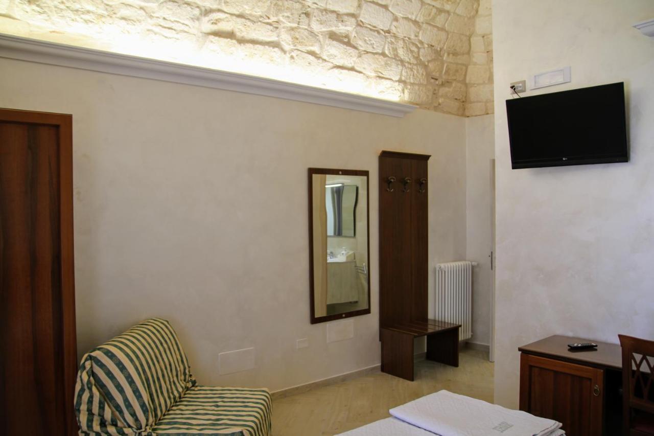 Rooms Dimora Arco - Affitti Brevi Italia Monte SantʼAngelo المظهر الخارجي الصورة