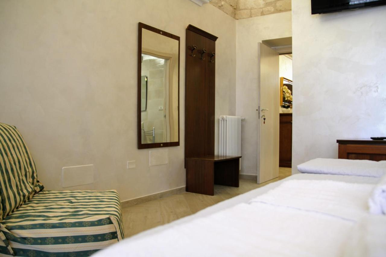 Rooms Dimora Arco - Affitti Brevi Italia Monte SantʼAngelo المظهر الخارجي الصورة