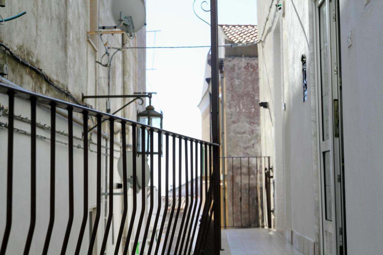 Rooms Dimora Arco - Affitti Brevi Italia Monte SantʼAngelo المظهر الخارجي الصورة